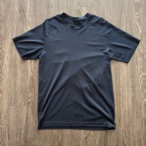 Lululemon Navy Metal Vent Short Sleeve Tee